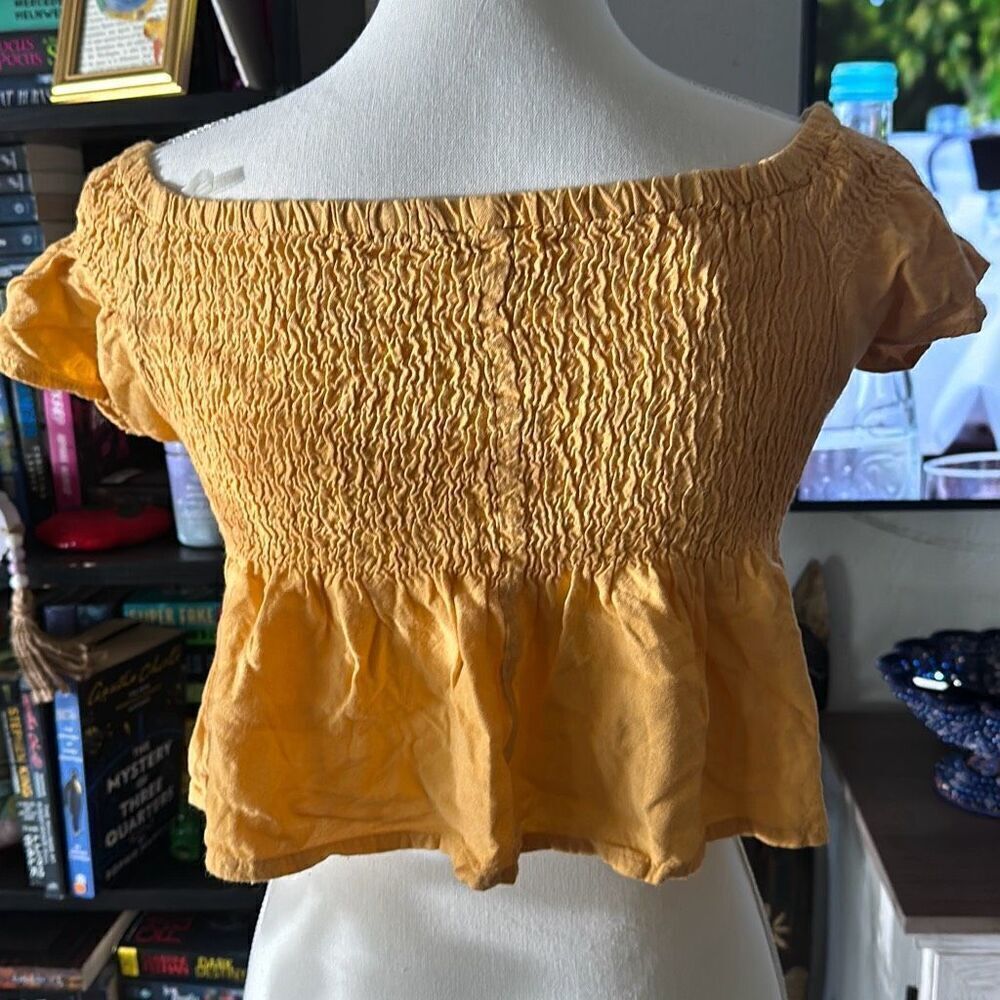 Style Envy Size Medium Mustard yellow cropped blouse - Picture 5 of 5